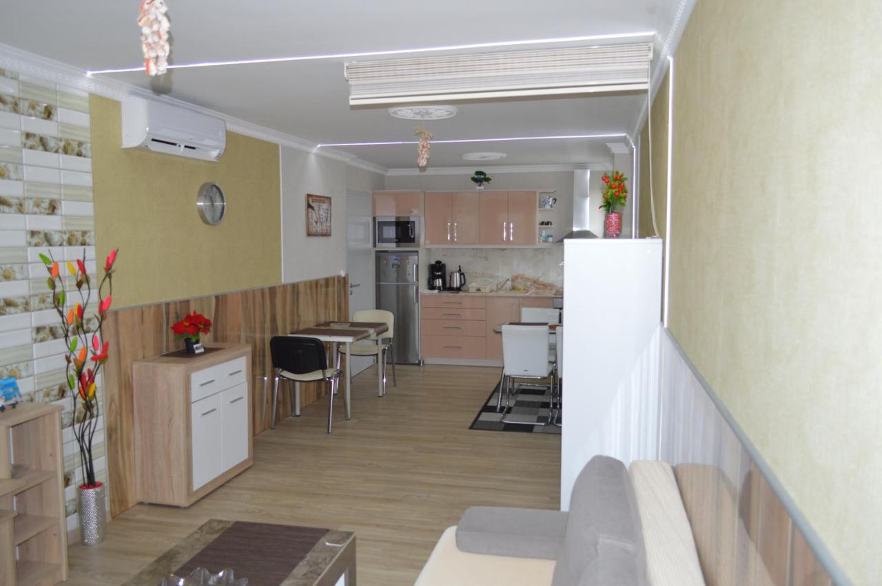 Siofok Ezuestpart Granada 2 Koezvetlen Vizparti Apartman Apartment Luaran gambar