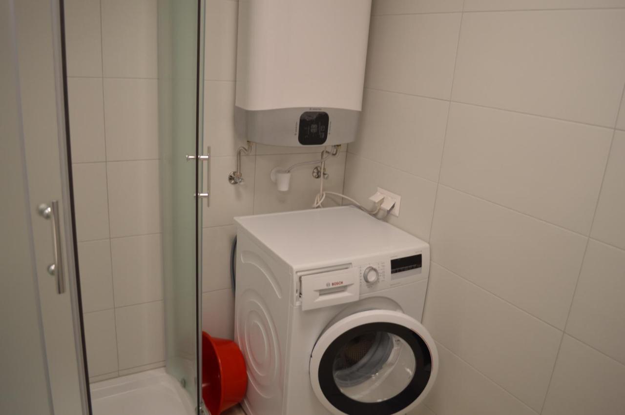 Siofok Ezuestpart Granada 2 Koezvetlen Vizparti Apartman Apartment Luaran gambar