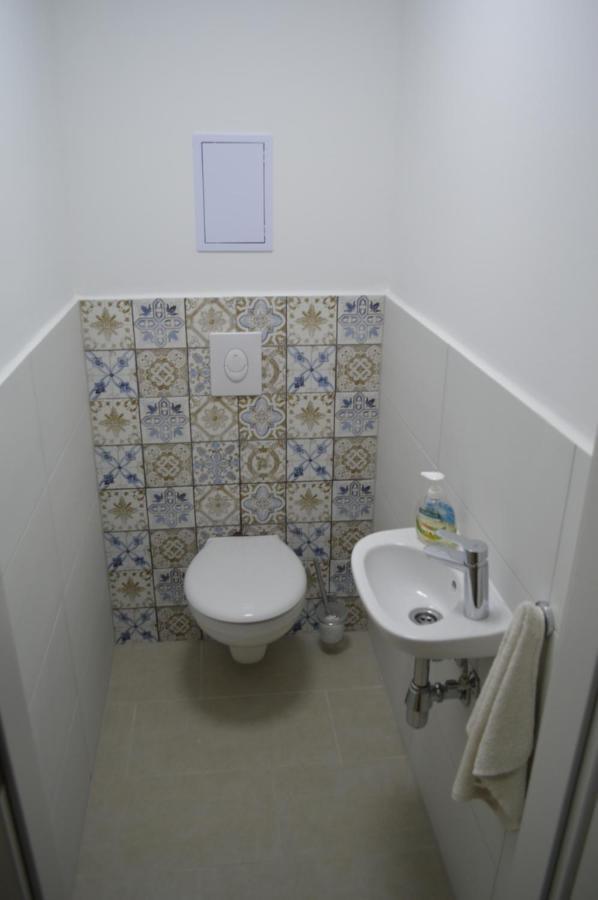 Siofok Ezuestpart Granada 2 Koezvetlen Vizparti Apartman Apartment Luaran gambar
